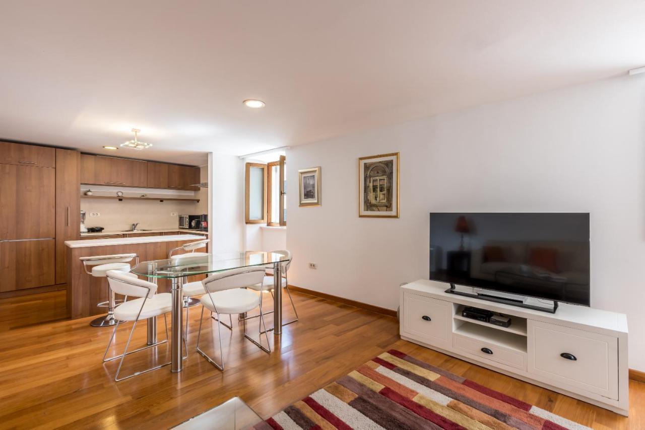 Peristil Apartment Сплит Екстериор снимка